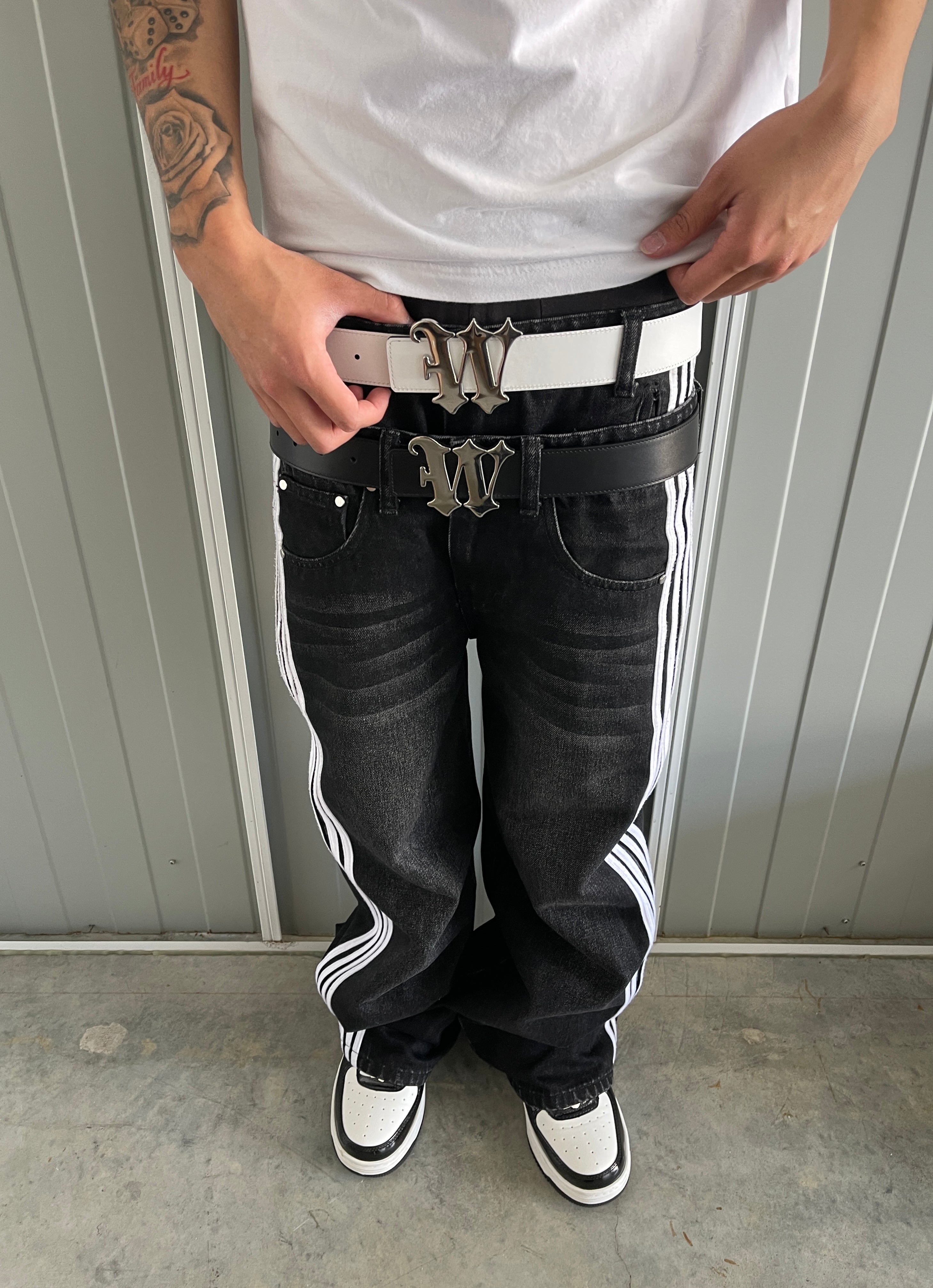 WEUP BELT - (REVERSIBLE) BLACK/WHTE
