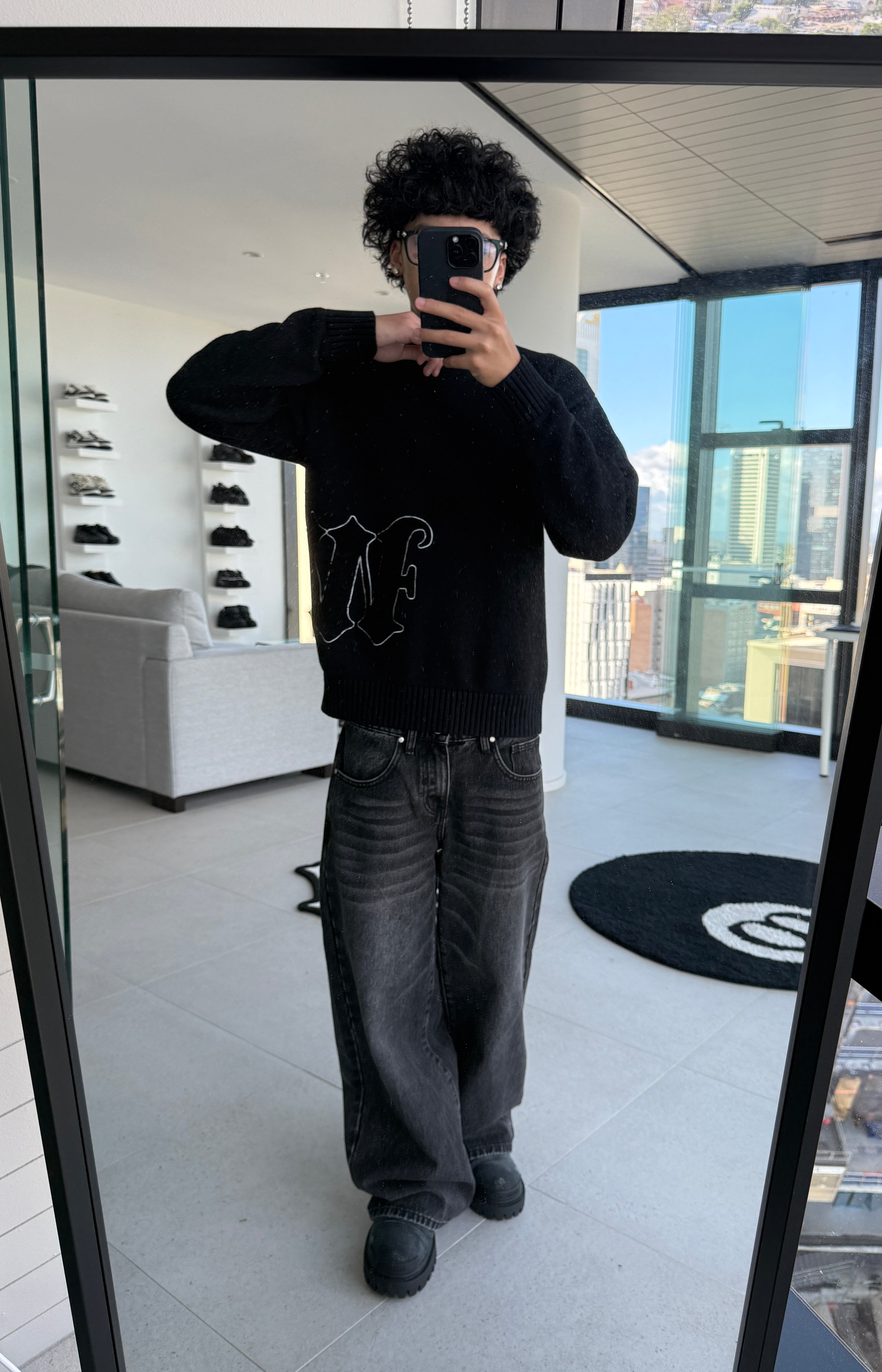 WEUP SWEATER - BLACK