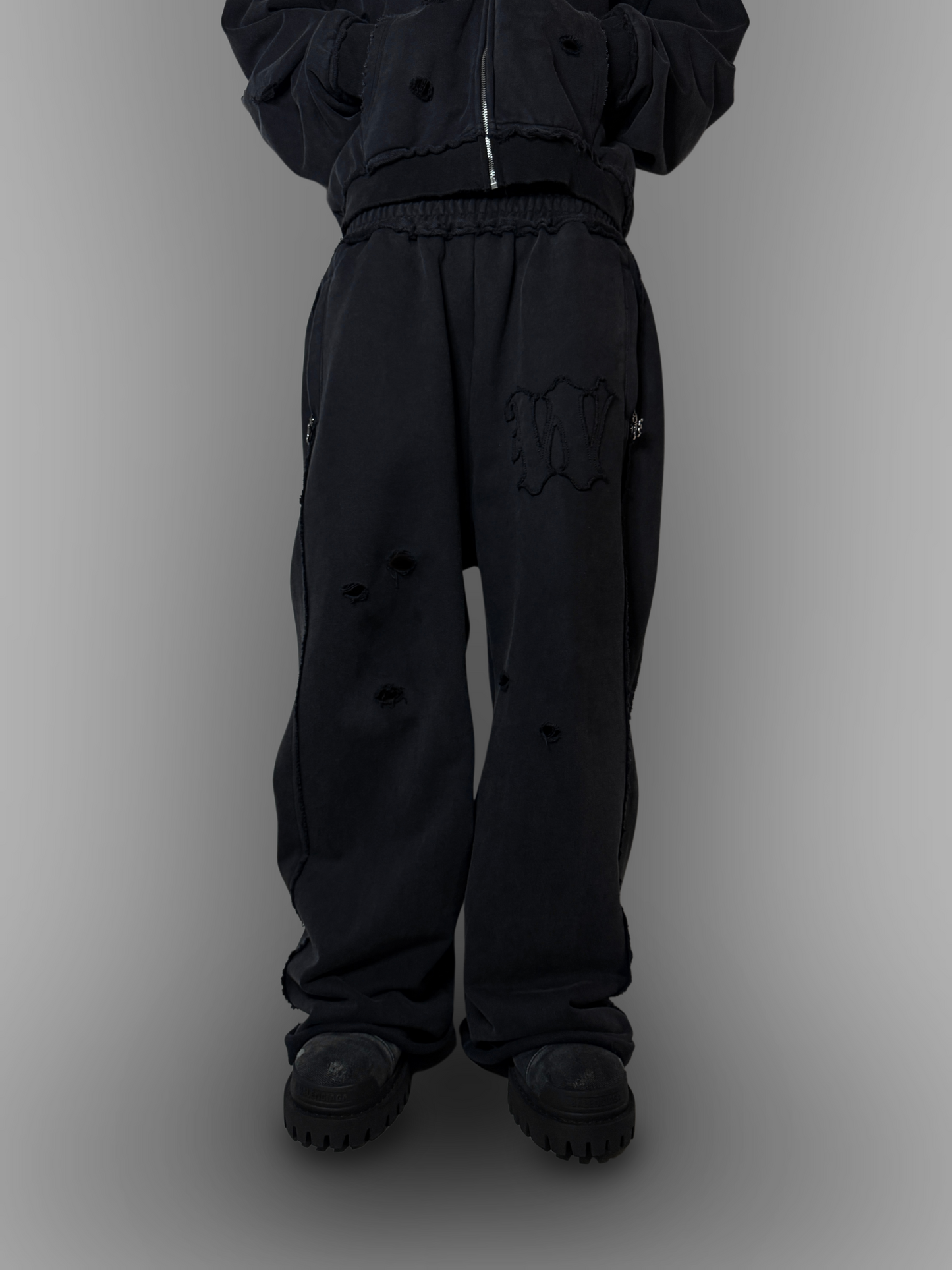 "DISTRAUGHT" SWEATPANTS